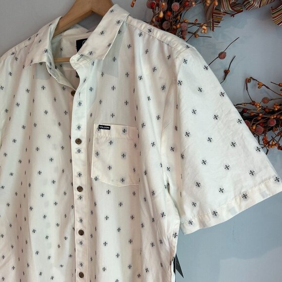 Volcom Men's Bankstone Short Sleeve Classic Fit Shirt LARGE in Dirty White - Picture 3 of 8
